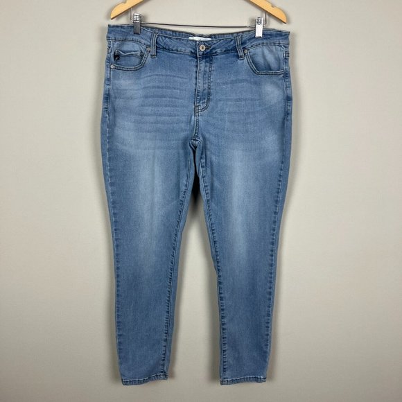 Kancan Jeans Womens 3XL Blue Light Wash Denim Stretch‎ Skinny Pockets Mid Rise - Picture 1 of 14